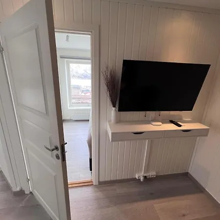 Skyline Sanctuary Apartment *